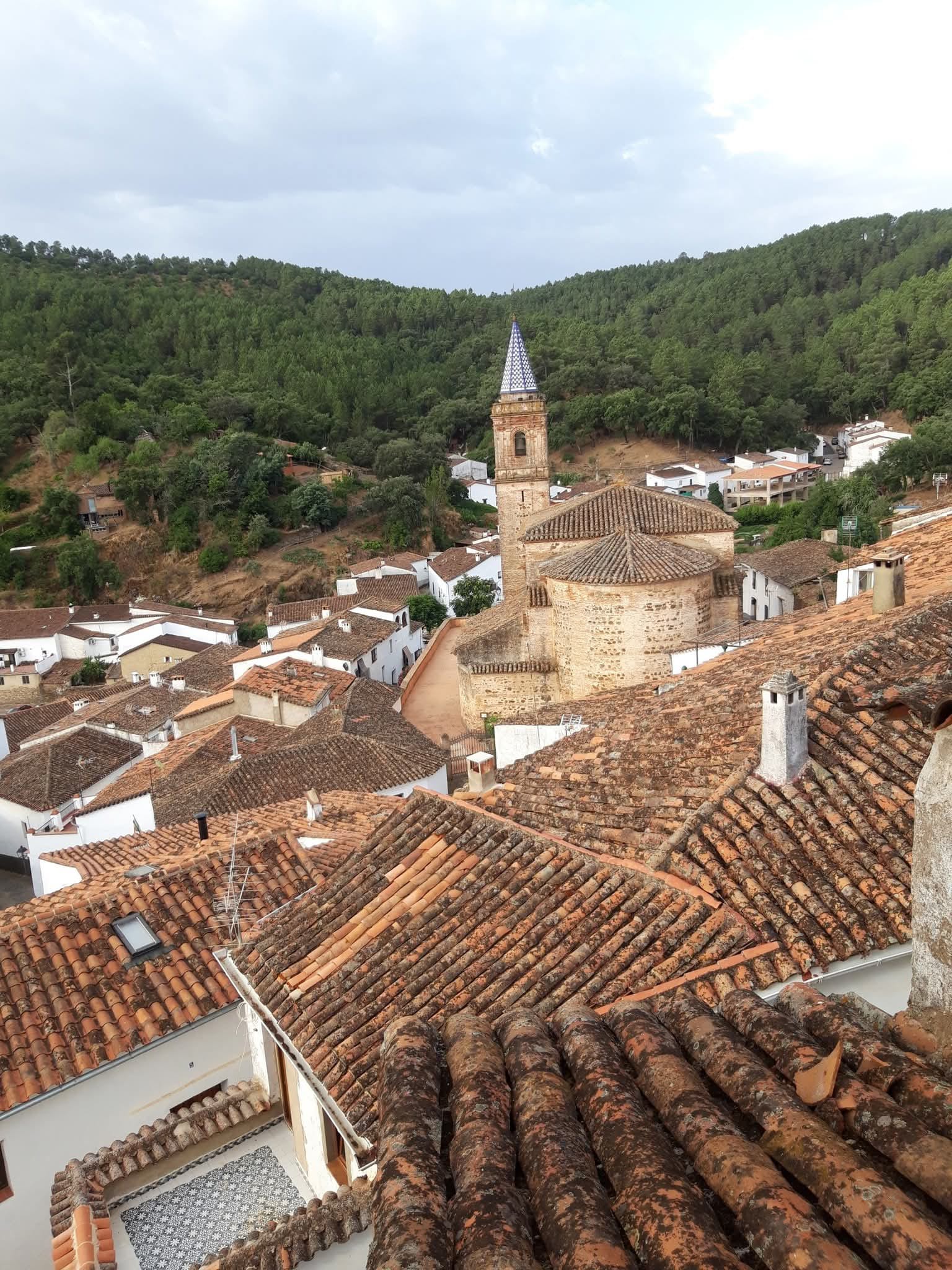 Valdelarco y su iglesia